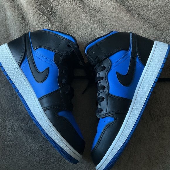 Nike Air Jordan High Tops - Black and Blue - Picture 4 of 5
